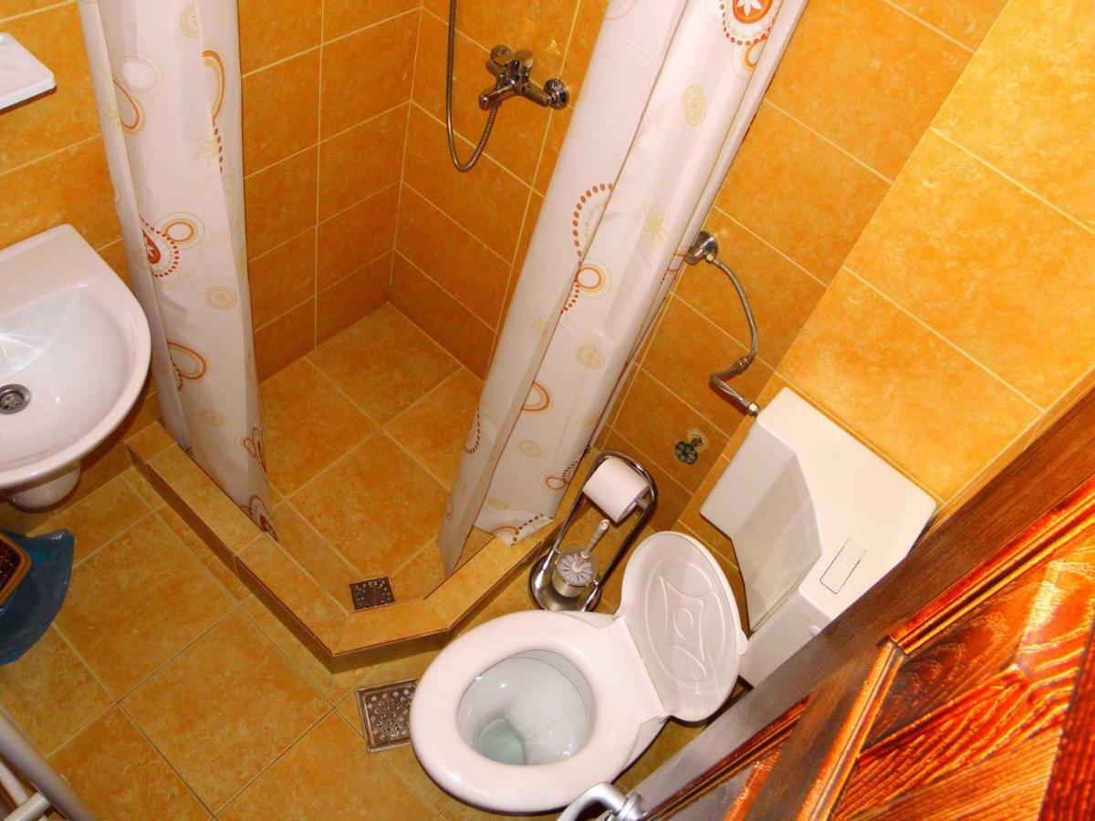 Pensiunea Platinum Targu Jiu Room photo