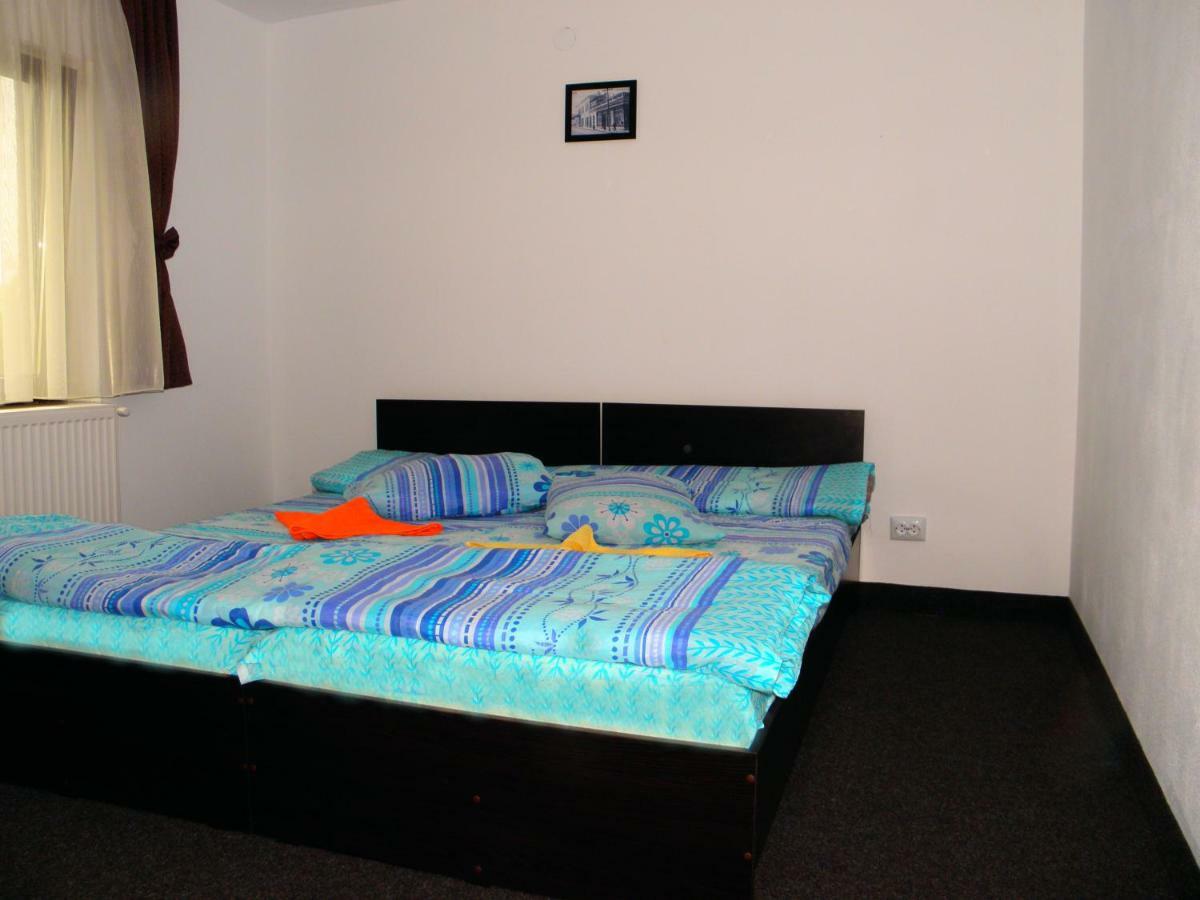 Pensiunea Platinum Targu Jiu Room photo